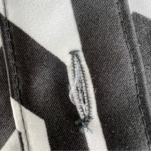 Vintage Lanvin I. Magnin Geometric Floral Button Front Blouse Mod Flowers Medium - Picture 16 of 16